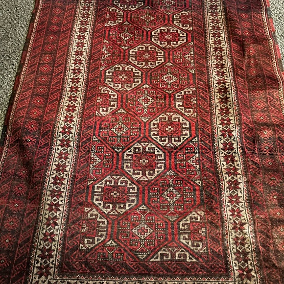 Antique Persian Rug - Picture 2 of 4